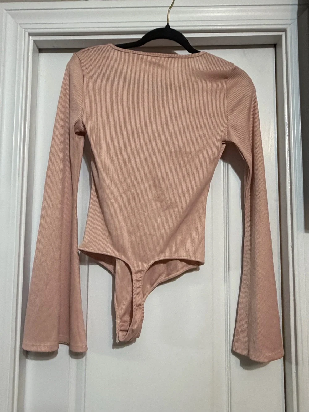 NWT. Free People Charli Ribbed V-Neck Bell Sleeve Bodysuit - Blush